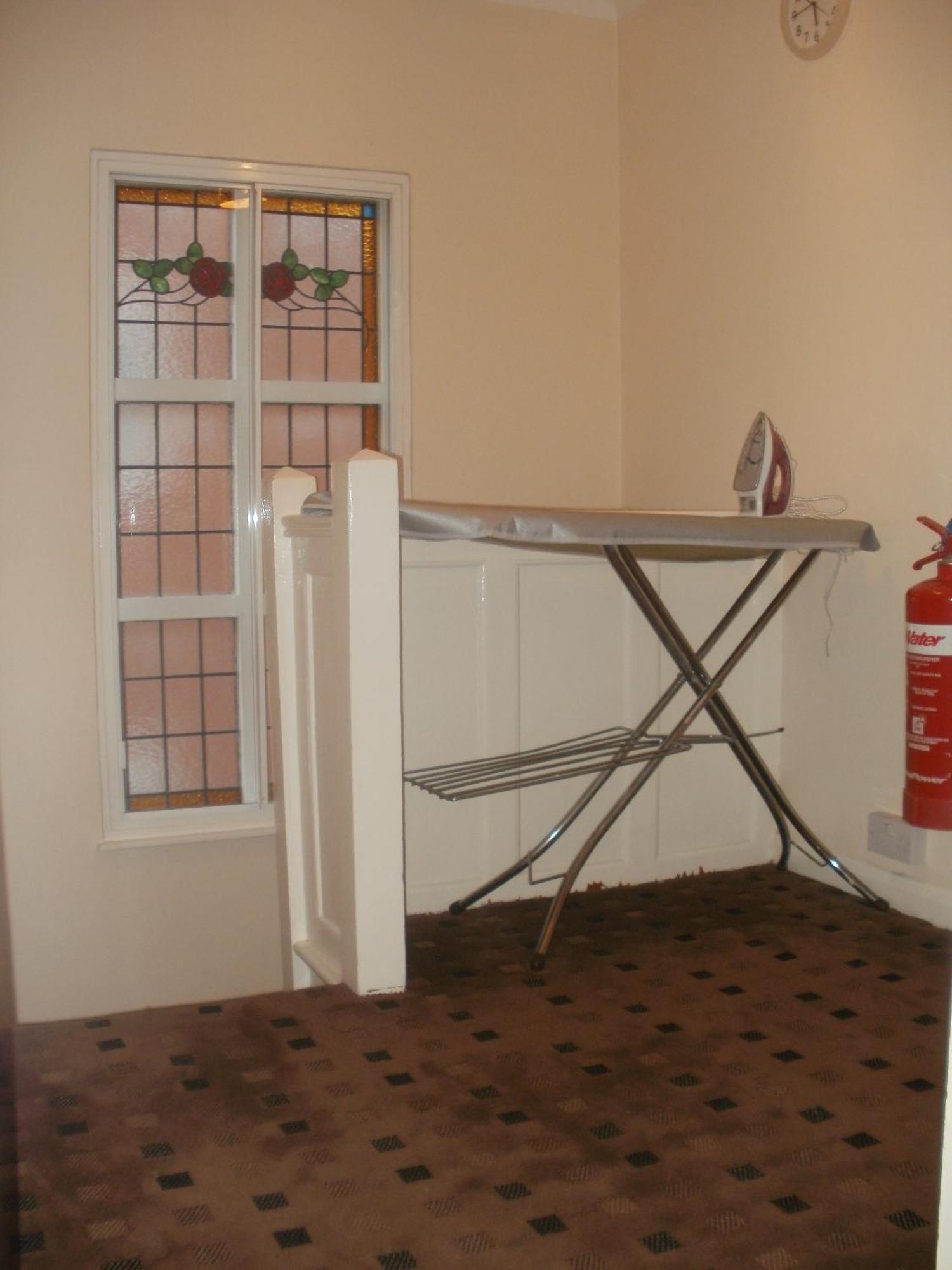 הית'רו London Heathrow Guesthouse מראה חיצוני תמונה