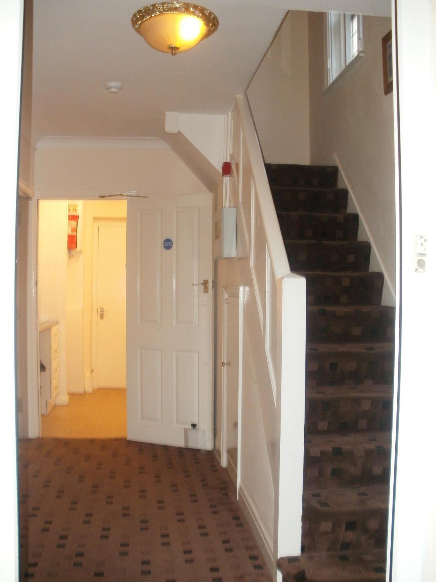 הית'רו London Heathrow Guesthouse מראה חיצוני תמונה